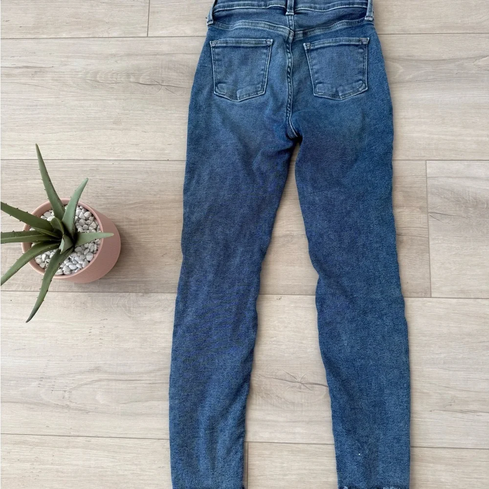 Girls Old Navy Rockstar Jeggings High rise size 10 distressed